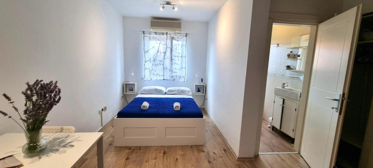 Apartamento Tiny Studio Big Living Rovinj Exterior foto